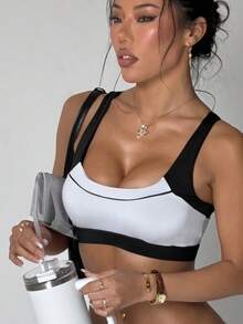 Women's Solid Black & White Patchwork Removable Padded Sports Racerback Knit Bra - Black and White - View 3