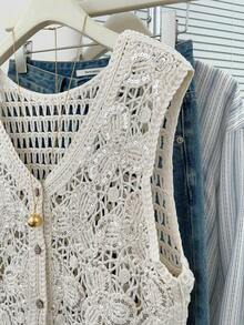 法式复古钩针亮片无袖背心，V领单排扣镂空针织吊带衫，精致奢华罩衫 - 杏色 - 查看 4