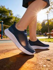 Plus Size Unisex Slip On Mesh Breathable Sneakers - Casual Sports Shoes With Non-Slip Thick Sole (Multi Color Options) - 藍色 - 查看 2