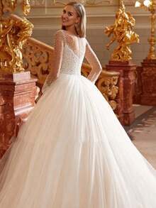 Elegant Off Shoulder Backless Long Sleeves Lace Appliqué A Line Wedding Dress With V Neck, Registry Office Dresses Bridal Gown, Evening Party Dress Birthday Party Dress Country Wedding,Romantic Church Ceremony Wedding Dress,Suitable For Wedding, Dating, Party, Singles' Party, Vacation, Formal Occasions, Dinner Dress, Prom Dress, Homecoming Dress, Cocktail Party, Wedding Guest Dress, Graduation - Blanco - Ver 2