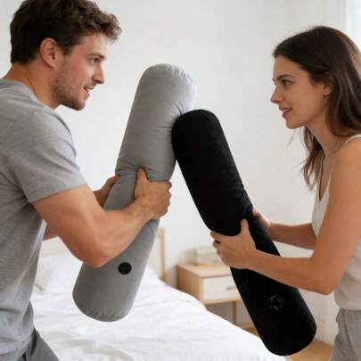 1 chiếc gối bơm hơi đa năng dùng cho chân, lưng và toàn thân, thích hợp sử dụng tại nhà, trên xe hơi và văn phòng, làm bằng PVC, có thể giặt tay.