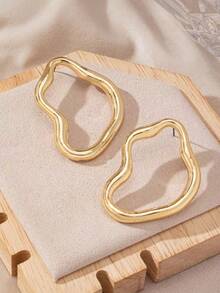 1 Pair European And American Minimalist Fashionable Elegant Versatile Exaggerated Precise Retro High-End Asymmetrical Geometric Vacation Style Earrings, Suitable For Women's Daily Commute - Yellow Gold - View 3