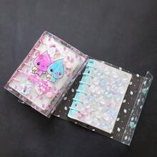 1 cuốn sổ tay hình lá trong suốt khổ A7, sổ tay dán hình lá, sổ dán hình, hộp đựng ảnh Kpop, sổ tay hình lá trong suốt bằng da mềm có hai nút cài, sổ tay thủ công tự làm, album ảnh, sổ dán hình, sổ ghi chép, sổ lưu niệm, sổ cái, đồ dùng học tập cho học sinh, đồ dùng văn phòng, v.v. - 1 Set - Xem 8