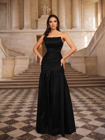 黑色无肩带不对称长款宴会晚礼服，正式场合，派对礼服，长裙，适合婚礼宾客春季穿着