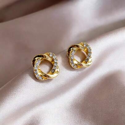 1对时尚简约小水钻耳环，百搭精致耳环，适合日常佩戴