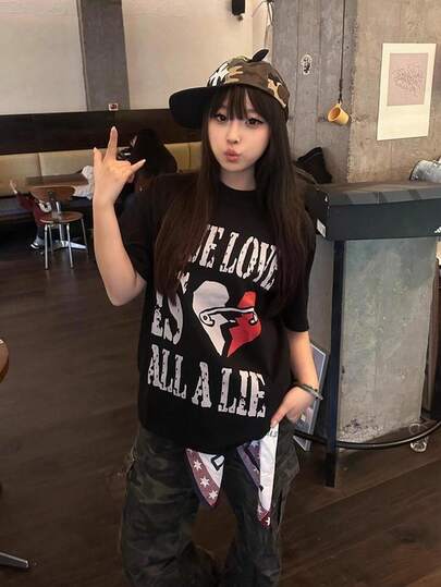 2026夏季新款圆领休闲宽松英文字母和爱心印花时尚百搭街头风学生日常通勤男女通用短袖T恤，1件装