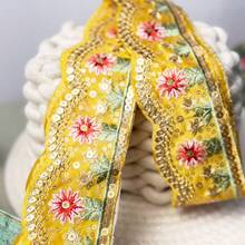 1 Rollo, 100CM Encaje bordado con lentejuelas - Amarillo vibrante, verde, blanco con patrones florales multicolor - Ideal para bandas de sombreros DIY, corbatas, decoración de cortinas y proyectos de costura, vendido por el rollo completo - amarillo - Ver 9