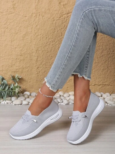 Giày nữ lưới thoáng khí, giày lười đế mềm thoải mái kiểu "giày của mẹ", giày thể thao cho phụ nữ trung niên mùa hè.