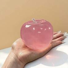 Một quả táo pha lê màu pastel mềm mại, với lớp vỏ siêu mỏng và kết cấu mịn màng, dẻo dai. Nó vừa là một món đồ chơi giảm căng thẳng có thể bóp được, vừa là một món đồ chơi cảm giác xúc giác. Lý tưởng để trưng bày trên bàn làm việc, đây là một món quà tuyệt vời giúp giảm căng thẳng trong văn phòng. - Nhiều màu - Xem 5