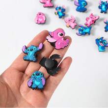 一套全新可爱莉萝与史迪奇卡通木屐，花卉图案，动漫风格花园鞋，DIY鞋饰套装，包含鞋饰、卡通吊坠、装饰鞋夹，可爱清新甜美休闲鞋，花卉印花鞋，母亲节礼物，卧室装饰，花园装饰，厨房装饰，夏季，海滩，旅行必备，房间装饰，软萌可爱，毕业季礼物 - 彩色 - 查看 6