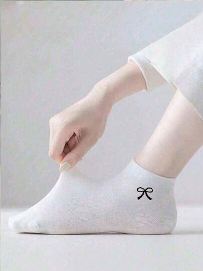 15 đôi tất nữ cổ thấp thắt nơ, kiểu dáng đơn giản, dễ thương, mềm mại, thoáng khí, thích hợp cho mùa xuân/hè/thu.