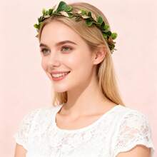 Flower Crown For Women Green Leaf Headband Greek Goddess Crown Roman Leaf Gold Tiara Forest Fairy Wreath Headpiece Renaissance Faire Accessories Wedding Bridal Hair Wreath Boho Floral Headband With Emerald Forehead Pendant Princess Beach Hair Band Woodland Fairycore Aesthetic Accessories Costume Party Headwear Adjustable Ribbon Hair Vine For Photoshoot Music Festival Outfit Garden Party Decor Elegant Leafy Crown For Girls Teens Nature Inspired Hair Jewelry Mythological Costume Props Victorian Style Headpiece Sparkling Crystal Gemstone Forehead Jewelry Queen Crown For Homecoming Prom Graduation Party Favors Mythical Creature Cosplay Accessories Medieval Headband Gold Leaf Hair Hoop Ancient Greek Mythology Style Accessories Tropical Vacation Beachwear Hair Accessories Whimsical Fairy Tale Hair Vine High Quality Handmade Leaf Crown Gift For Her Friends Sisters Daughter - 金綠眉心墜花環2050 - 查看 7