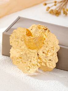 1 Pc French Retro Gold Foil Flower Brooch | Elegant Banquet Jewelry - Gold - View 1