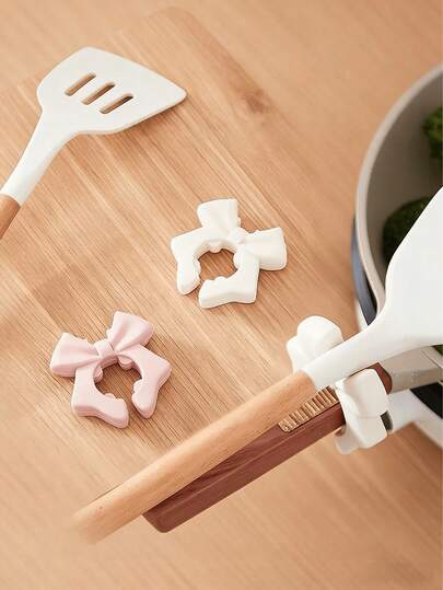 5 chiếc kẹp nắp nồi hình bướm, thích hợp sử dụng hàng ngày trong nhà bếp, tiết kiệm không gian, dễ cất giữ và vệ sinh, giá đựng muỗng, đồ dùng nhà bếp, dụng cụ nhà bếp, đồ dùng thiết yếu nhà bếp, giá đựng dao kéo, giá đựng muỗng, giá đựng muỗng nhà bếp