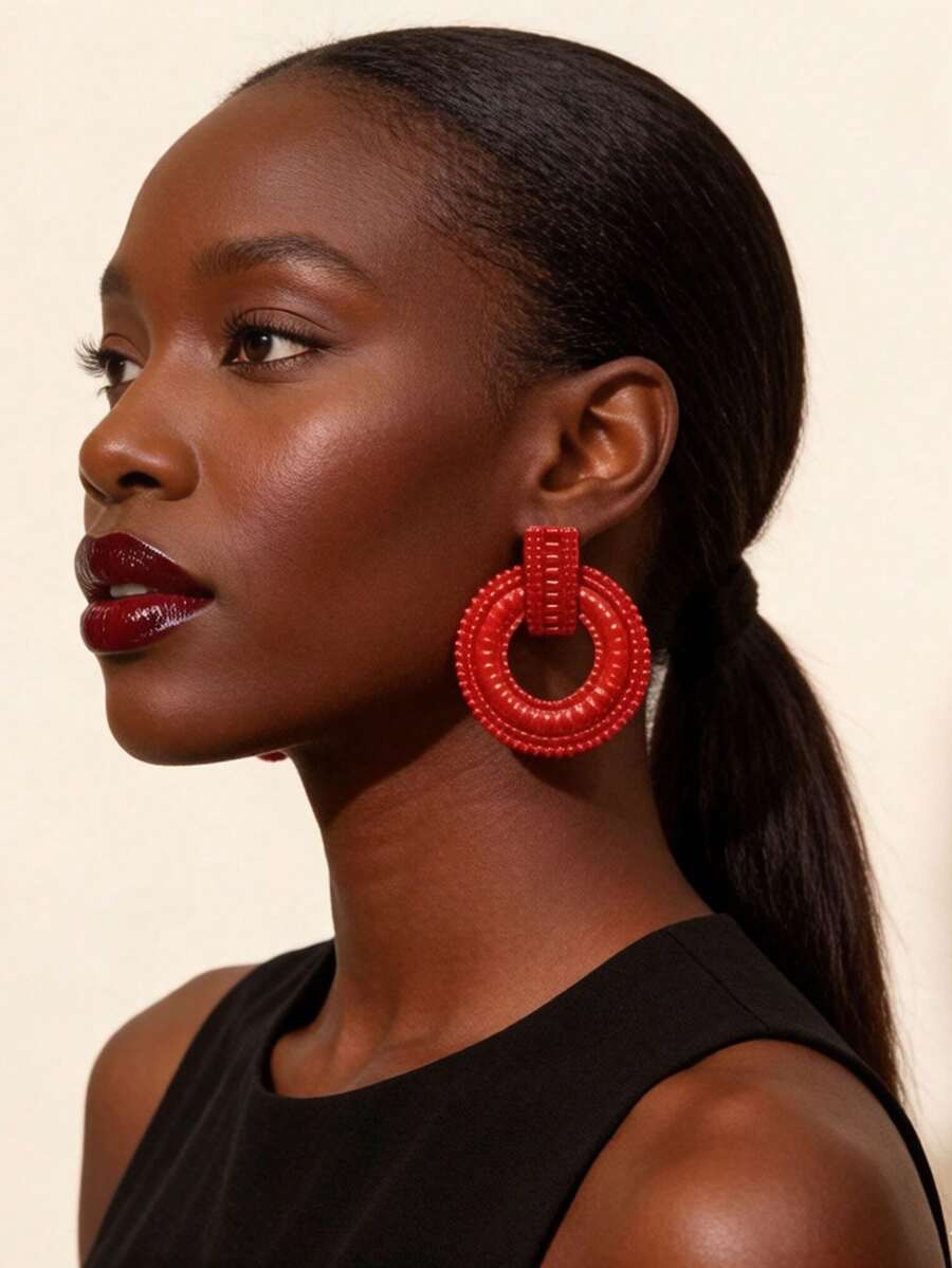 1 Pair Fashionable Minimalist Geometric Hollow Alloy Large Hoop Earrings, Tassel Design Metal Round Earrings, Exaggerated Versatile - Pair Of Round Earrings - View 1