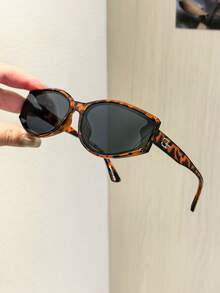 1 PC Women's Vintage Geometric Fashion Glasses Lightweight Snug Fit Frame Tea And Gray Lenses Suitable For Vacation Outing With Glasses Box - Multicolor - View 10