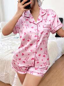 Dreamivo 2 piezas Conjunto de pijama de satén charmeuse para mujer, parte superior con cuello de solapa, manga corta, estampado de lazos y corazones, con bolsillo y shorts con lazo, adecuado para ropa de dormir y de estar en casa en todas las estaciones - Rosa - Ver 4