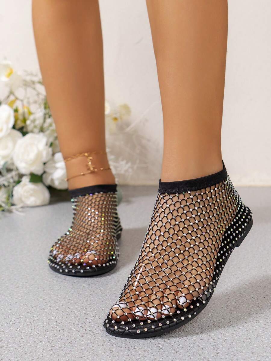 2026 Nuevos Sandalias planas casuales de verano con punta redonda suave, calcetines de red de pescar con rhinestones, transpirables y de talla grande - Negro - Ver 1