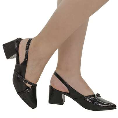 Scarpin Bico Fino Feminino Salto Baixo Slingback Naty Shoes Fivelas Confortável Lançamento Inverno