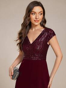 Elegant V-Neck Sequin Asymmetric Hem Midi Formal Evening Dress, Suitable For Wedding Guests Or Formal Events - Burgundy - View 2