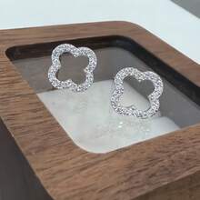 A Pair Of Fashionable, Elegant, Simple, And Shiny S925 Sterling Silver Hollow Clover Cubic Zirconia Earrings, Suitable For Ladies To Wear On Anniversaries - Silver - View 6