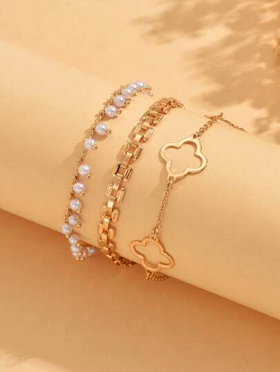 3件套青少年时尚仿珍珠流苏四叶草装饰多层手链套装，百搭日常佩戴，适合外出、派对、音乐节等场合。