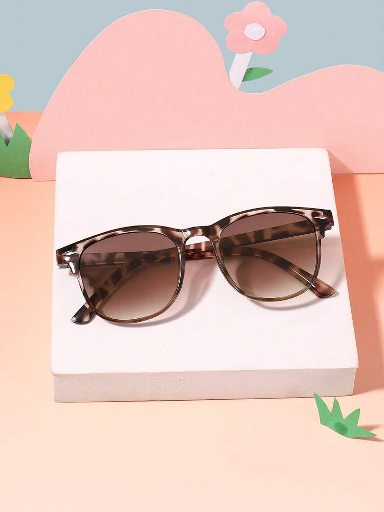 1副儿童复古时尚眼镜，适合3-8岁儿童，聚碳酸酯方形镜框，休闲个性复古独特百搭，适合日常出行和节日派对，附赠眼镜盒 - 彩色 - 查看 11