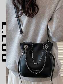 2026 Nueva bolsa de cubo de gran capacidad con cadena, bolso de mano de moda para mujer, bolso de hombro versátil, bolso cruzado para ir al trabajo; 2026 Nueva bolsa de cubo minimalista, bolso de hombro versátil, bolso cruzado para teléfono para mujer - Negro - Ver 2