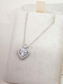 1件优雅奢华白金镂空心形锆石吊坠项链，铜镶嵌锆石项链，适合婚礼佩戴 - 銀色 - 查看 5