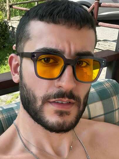 1 pieza Gafas de moda para hombres, con marco cuadrado y decoración de remaches, de material de PC ligero, estilo minimalista y retro, para la playa, conducir y actividades diarias al aire libre con estuche de gafas