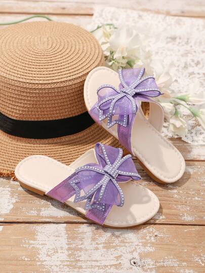 1 Pair Girls' Fashion Rhinestone Sandals, Shiny Glitter Clover Decor, Open Toe Soft Sole Slip-On Design, Fashionable Elegant Princess Beach Slippers, Suitable For Daily, Vacation, Holiday, Party Wear, Spring/Summer New Arrival