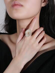Copper Zirconia Material Flower Shaped Women's Large Ring, Fashionable & Charming, Suitable For Gifting, Daily Wear - Yellow Gold - View 4