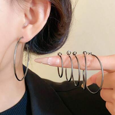 Bộ 12 khuyên tai tròn đa năng tối giản.