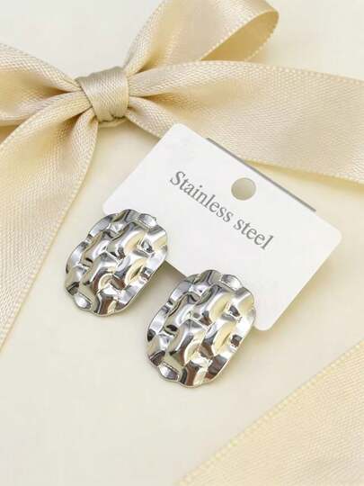 18K Gold-Plated Stainless Steel Elegant Oval-Shaped Braided Statement Earrings; Hypoallergenic Stainless Steel Jewelry Suitable For Both Men And Women, Perfect For Everyday Wear And Parties.