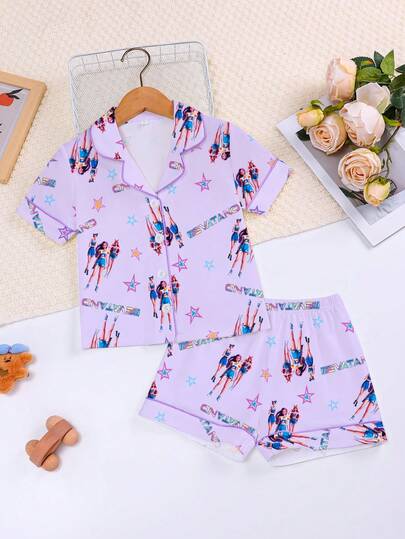2pcs/Set Toddler & Little Young Girl Sleepwear Set, Purple Girly Pajamas, Girl Group Printed Design, Lapel Button Short Sleeve + Elastic Waist Loose Shorts, Flame Retardant Fabric, Soft & Breathable, All Season Homewear, Minimalist, Girly, Comfortable Fit, Perfect Gift For Toddler & Little Girls!