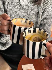 北欧风条纹陶瓷杯碟套装，经典条纹咖啡杯，咖啡杯碟套装，适合咖啡爱好者和家居装饰，简约饮水杯，精致茶杯碟套装，完美适用于下午茶、办公桌、家用厨房，咖啡茶杯套装 - 彩色 - 查看 4