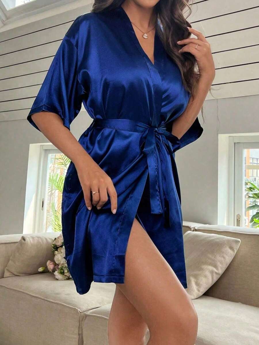 1件女款純色優雅繫帶式秋冬浴袍，性感短款緞面絲綢柔軟居家服晚禮服，字母圖案，女款純色緞面和服風浴袍長袖開襟衫休閒極簡家居服，高級奢華性感女款浴袍，四季透氣