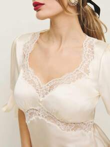 Womens Summer Satin Tops Lace Patchwork Short Puff Sleeves V-Neck Blouse With Adjustable Ribbon Ties - 香檳色 - 查看 3