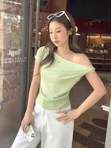 Áo thun ngắn tay bất đối xứng kiểu dáng mùa xuân mới về dành cho nữ, áo croptop dệt kim màu xanh bạc hà thanh lịch ôm sát người kiểu dáng mùa hè. - màu xanh lá - Xem 2