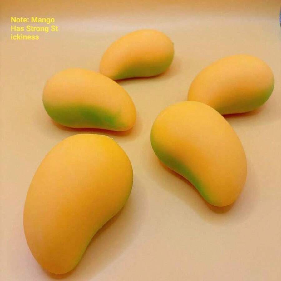 1/2个趣味芒果麦芽挤压玩具，慢回弹可拉伸感官减压球，办公室和家居搞笑礼物，圣诞节和新年节日礼物 - 彩色 - 查看 1