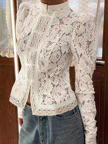 女士时尚Y2K日常蕾丝钩编立领修身半透明白色衬衫，优雅泡泡袖设计，蕾丝镂空纽扣细节，优雅叠穿上衣 - 白色 - 查看 4