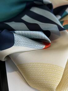 1条几何马匹印花女士轻薄丝滑围巾，适合海滩、街头、日常穿着、度假、装饰等场合。 - FG413-1 薑黃色 - 查看 4