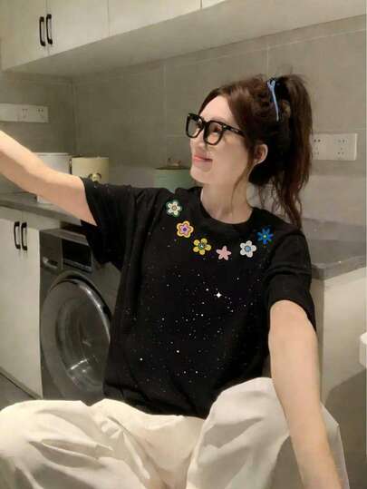 Classic Vintage American Floral Print Black Contrast Color Loose Round Neck Short Sleeve T-Shirt, Fashionable Student Wear For Spring/Summer