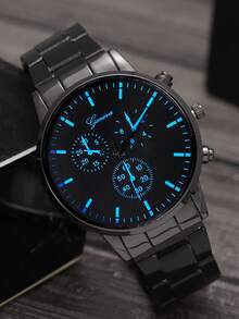 三件套时尚百搭男士石英表，圆形表盘，合金钢表带，搭配皇冠珠手链套装，是送给男士的最佳礼物，适合节日送礼和日常佩戴。 - 黑色 - 查看 3