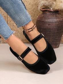 Giày Mary Jane nhung đen cho nữ, giày bệt mũi vuông kiểu retro một quai, phong cách Pháp dịu dàng, giày đế bằng đa năng phù hợp cho học sinh/đi làm, đế mềm mại thoải mái không gây khó chịu, thiết kế độc đáo, phong cách được các influencer ưa chuộng, giày hàng ngày ngọt ngào và cá tính cho các cô gái, phù hợp với váy mùa thu/đông. - màu đen - Xem 8