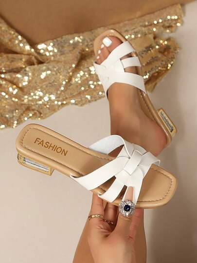 Sandal đế dày dệt màu trơn mới cho nữ mùa hè, kiểu dáng thời trang thường ngày, đa năng, gót trung bình.