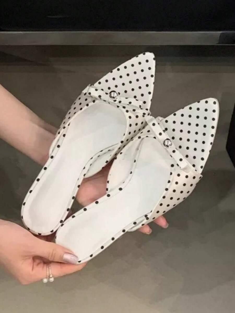 Giày sandal cao gót mũi nhọn kiểu mới năm 2026, thích hợp mang vào mùa hè cùng váy, giày La Mã đen kiểu Pháp dành cho nữ, gót nhọn, họa tiết chấm bi. - trắng - Xem 1