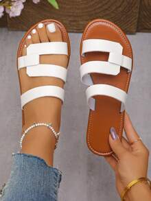 Plus Size 35-45 Summer Fashion Casual Open Toe Slippers, Lightweight Comfortable Versatile Round Toe Beach Flat Sandals, White Ladies Flat Sandals - White - View 2