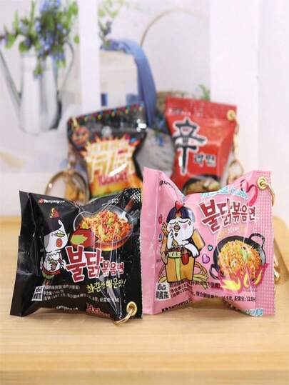 Móc khóa hình gói mì Ramen mini, mặt dây chuyền hình búp bê hoạt hình màu hồng dễ thương hình mì cay, móc khóa xe hơi cá nhân hóa ngộ nghĩnh, đồ trang trí ba lô, quà tặng sinh nhật, đồ chơi.