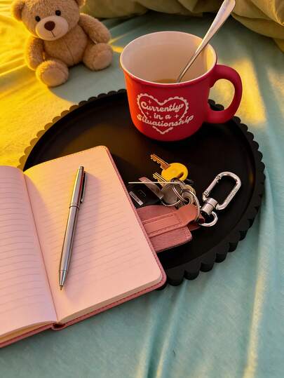 1pcNon-Slip Silicone Bathroom Tray - Scalloped Edge Soap Dispenser Tray, Waterproof Countertop Organizer For Towels, Plants & Toiletries